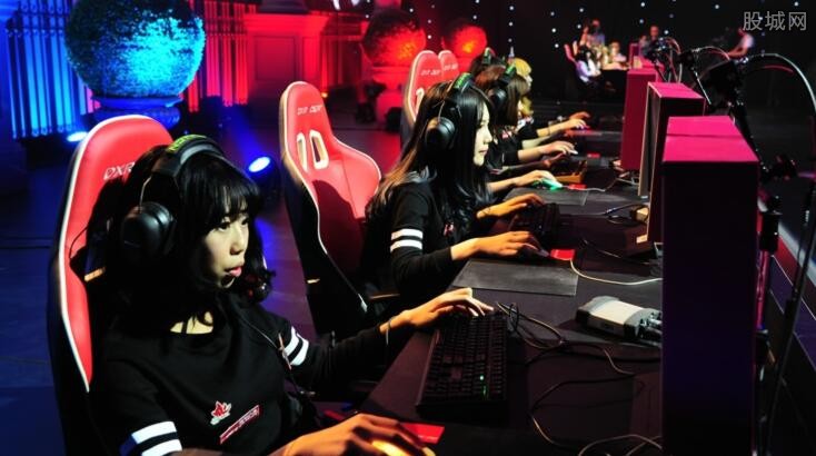 2分8篮板 2分8篮板